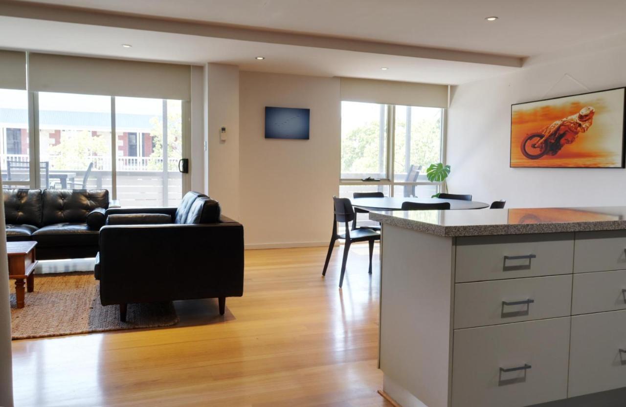 Апартаменти Fiveways Balcony, King Bed, Chef'S Kitchen Фрімантл Екстер'єр фото